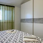 Antonio Apartman *